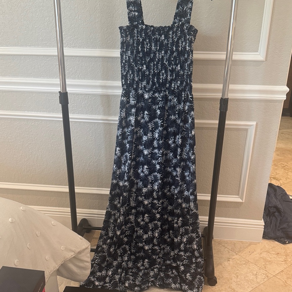 Elegant Blue and White Floral Maxi Dress